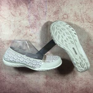 Skechers Pretty Factor Womens Lace Slip Ons s283